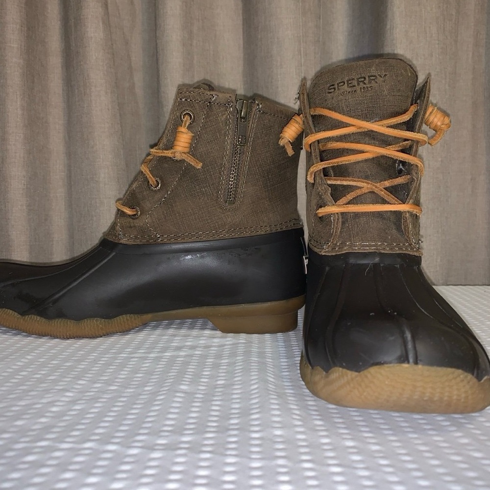 (SOLD VINTED) Sperry Top-Sider Women’s Saltwater Duck Boots Olive-Brown Size 6.5